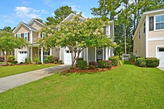229 Larissa Dr in Charleston, SC - Foto de edificio - Building Photo
