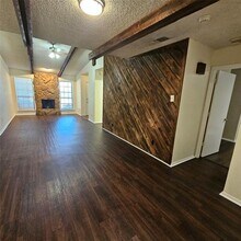 1510 Cherrycrest Ln in Dallas, TX - Building Photo - Building Photo
