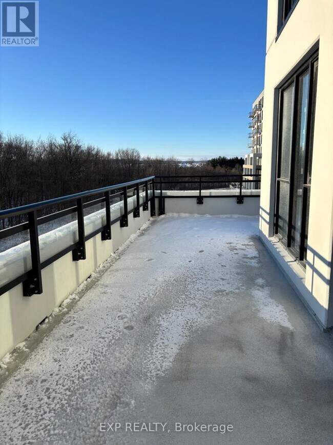 750 Whitlock Ave in Milton, ON - Building Photo - Building Photo