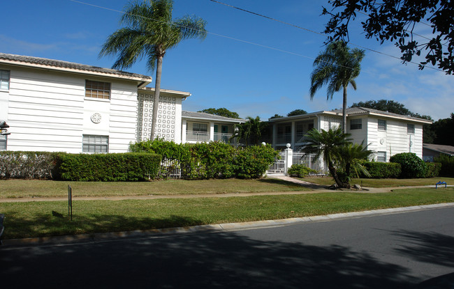 361 41st Ave N in St. Petersburg, FL - Building Photo - Building Photo