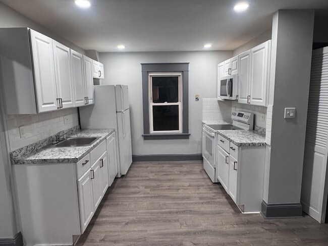 95 New Canaan Ave, Unit 2 in Norwalk, CT - Building Photo - Building Photo