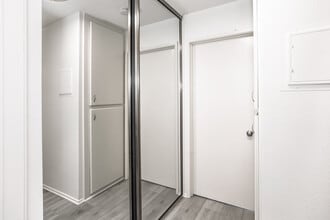 3415 Linden Ave. in Long Beach, CA - Building Photo - Interior Photo