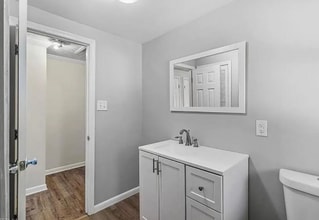 2600 W Weaver Rd in Hampton, VA - Building Photo - Building Photo