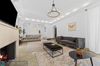 1442 Polk St in Hollywood, FL - Building Photo - Building Photo