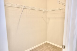 1723 NE 33rd Ln in Cape Coral, FL - Building Photo - Building Photo