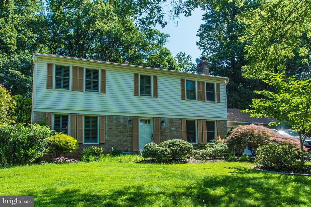 10809 Kirkwall Terrace in Potomac, MD - Building Photo