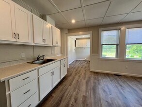 37 N Spooner St in Plymouth, MA - Building Photo - Building Photo