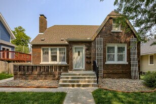 2347 S 33rd St in Omaha, NE - Building Photo