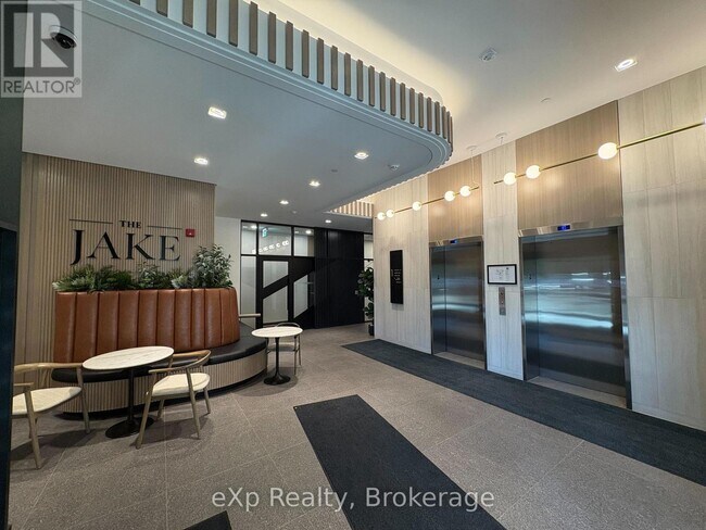 101 Golden Eagle Rd in Waterloo, ON - Building Photo - Building Photo