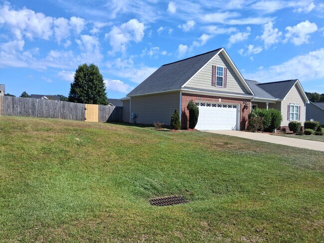 306 United Rd in Raeford, NC - Building Photo - Building Photo