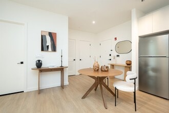 328 Pacific Ave in Jersey City, NJ - Building Photo - Building Photo