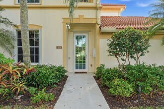 7820 Clemson St in Naples, FL - Building Photo - Building Photo