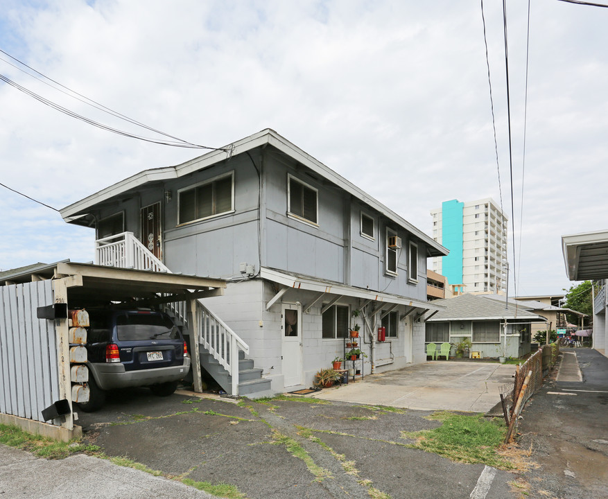 730 Ekela Ave in Honolulu, HI - Building Photo