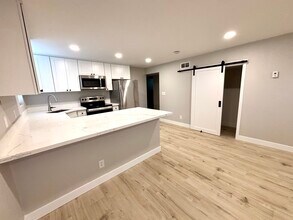 2026 Lombard Ave, Unit 1 in Everett, WA - Building Photo - Building Photo
