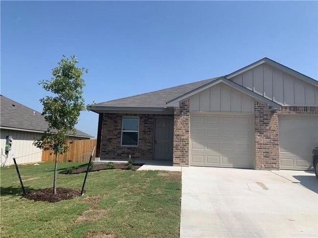 property at 715 B Kimble Dr