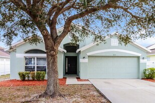9912 Riverchase Dr in New Port Richey, FL - Building Photo