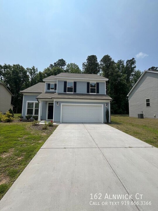 162 Alnwick Ct in Clayton, NC - Building Photo