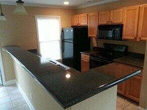 719 Magnolia St NW in Atlanta, GA - Building Photo - Building Photo