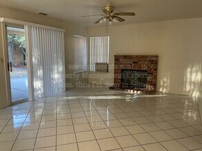 8761 Deer Creek Cir in Stockton, CA - Building Photo - Building Photo