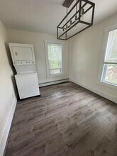 42 Forest St in Dover, NH - Building Photo - Building Photo