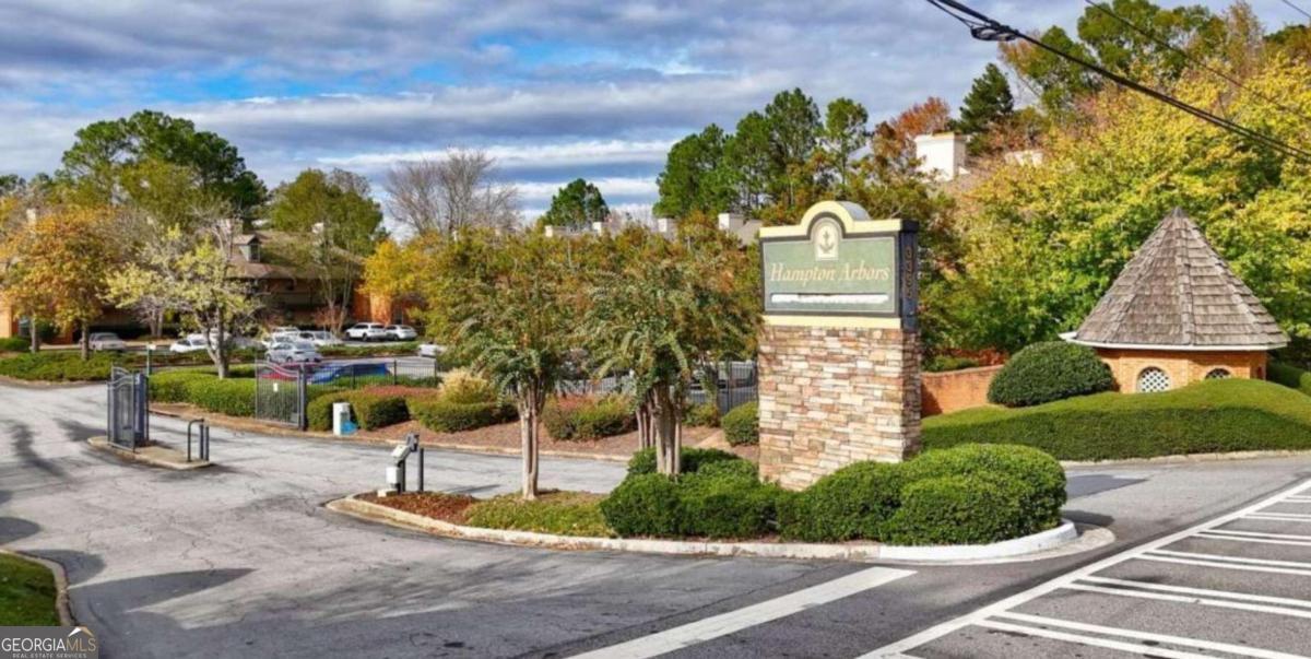 1907 Barrow Way in Duluth, GA - Building Photo