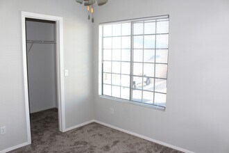 10817 W Taft St in Phoenix, AZ - Building Photo - Building Photo