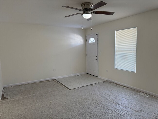 12327 S Parnell Ave in Chicago, IL - Building Photo - Building Photo