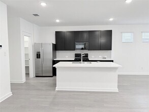 148 Hartson Dr in Taylor, TX - Building Photo - Building Photo