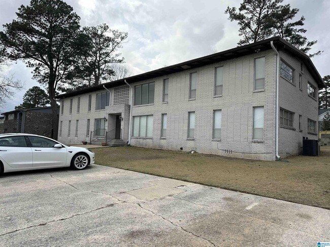 1834 MONTCLAIR LANE C in Hoover, AL - Building Photo - Building Photo