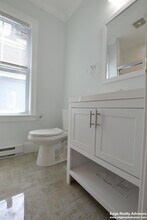168 Bigelow St, Unit 1 in Boston, MA - Building Photo - Building Photo