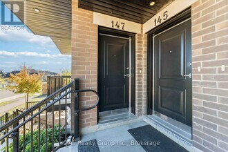 147 Fairweather St in Ottawa, ON - Building Photo - Building Photo