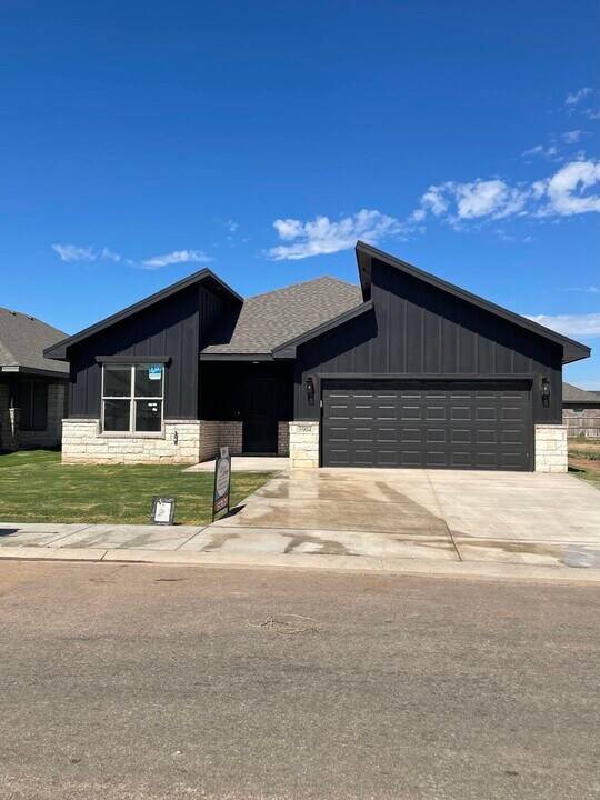 5904 Viola Ave in Lubbock, TX - Building Photo