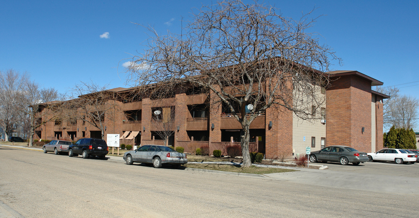 Leisure Village V in Caldwell, ID - Building Photo