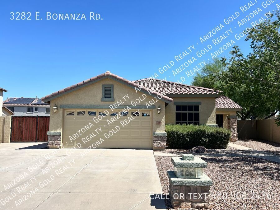 3282 E Bonanza Rd in Gilbert, AZ - Building Photo