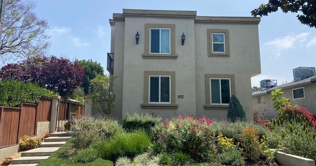 property at 802 Magnolia Ave