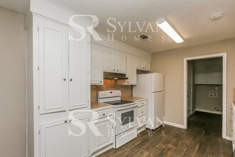 632 Upper Darby Rd in Jackson, MS - Building Photo - Building Photo