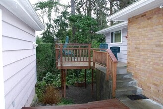 10832 35th Ave SW in Seattle, WA - Building Photo - Building Photo