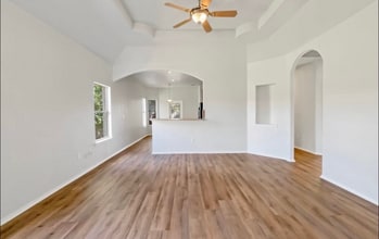 7066 Port Bay in San Antonio, TX - Building Photo - Building Photo