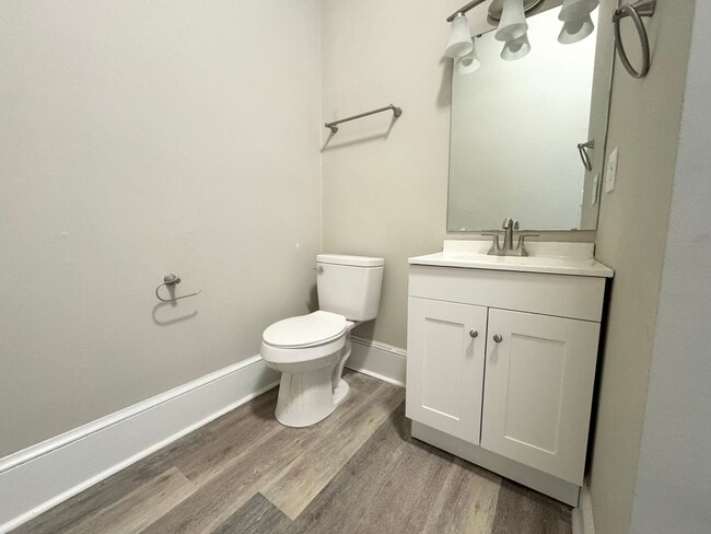 212 N M.L.K. junior Dr in Elizabeth City, NC - Building Photo - Building Photo