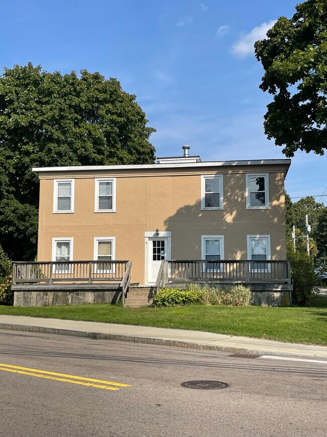 1 Oakland St Rentals in Mansfield, MA