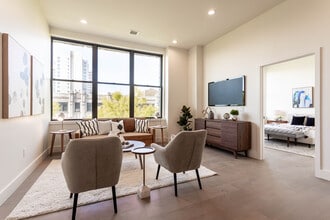 Central Flats in East Orange, NJ - Foto de edificio - Interior Photo