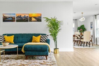 11807 Oakwood Dr in Austin, TX - Building Photo - Building Photo