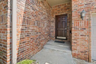 4018 N Meadow View Dr-Unit -4018 in Fayetteville, AR - Building Photo - Building Photo