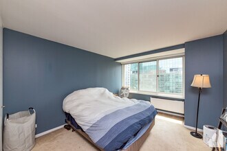 211 E Ohio St, Unit # 02713 in Chicago, IL - Building Photo - Building Photo