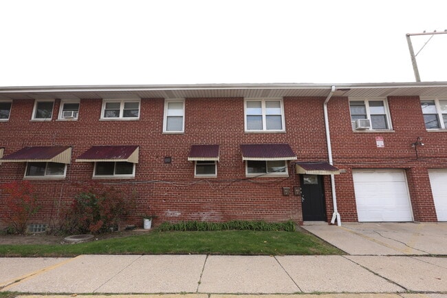 3151 N Melvina Ave in Chicago, IL - Building Photo - Building Photo