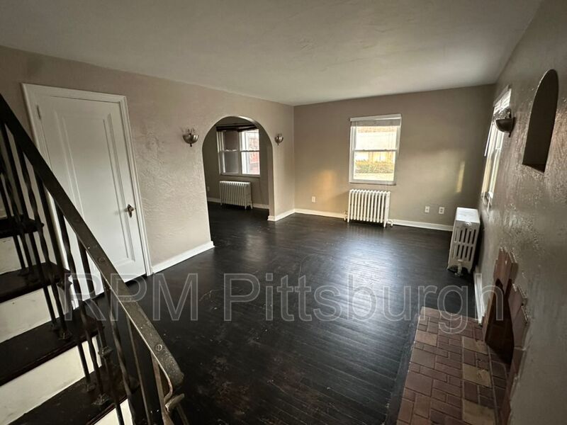 2819 Morlock St in McKeesport, PA - Building Photo