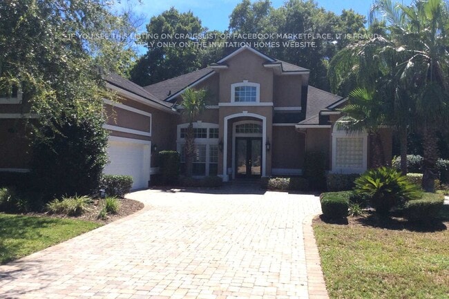 2394 W Clovelly Ln