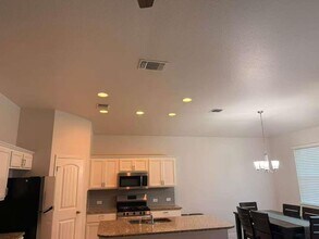 6512 Loretta White Ln in Austin, TX - Building Photo - Building Photo