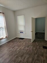 413 W Vine St, Unit 4 in Kalamazoo, MI - Building Photo - Building Photo