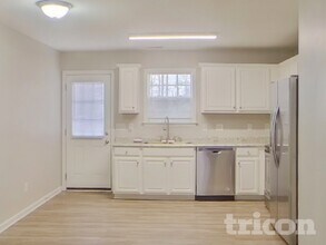 310 Dexter Pl in Monroe, NC - Foto de edificio - Building Photo